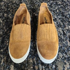 Womens Minnetonka Sz 10 Gabi Slip On Shoes